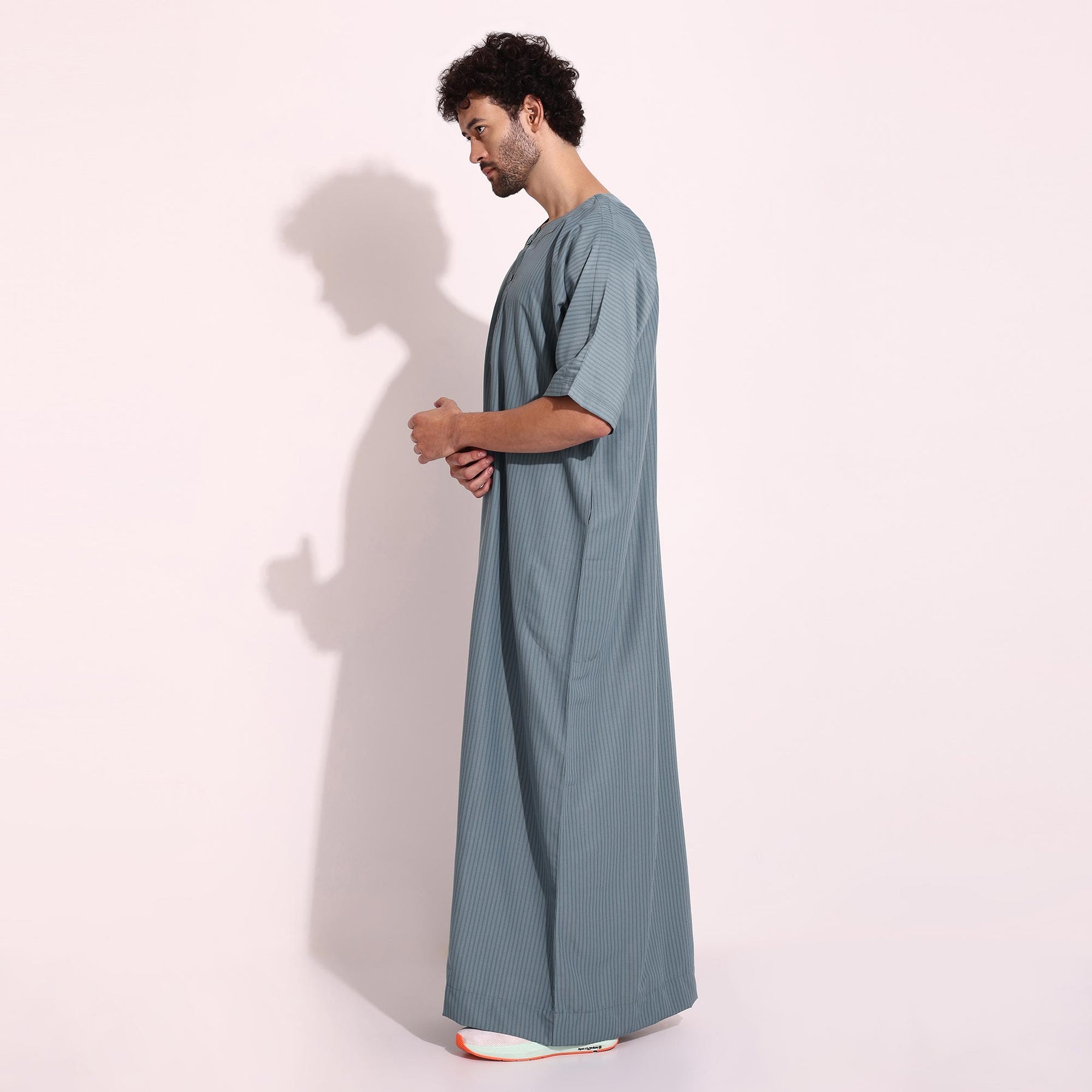 Arabic Dress: Men's Half Sleeve Thobe for Elevated Casual Style
