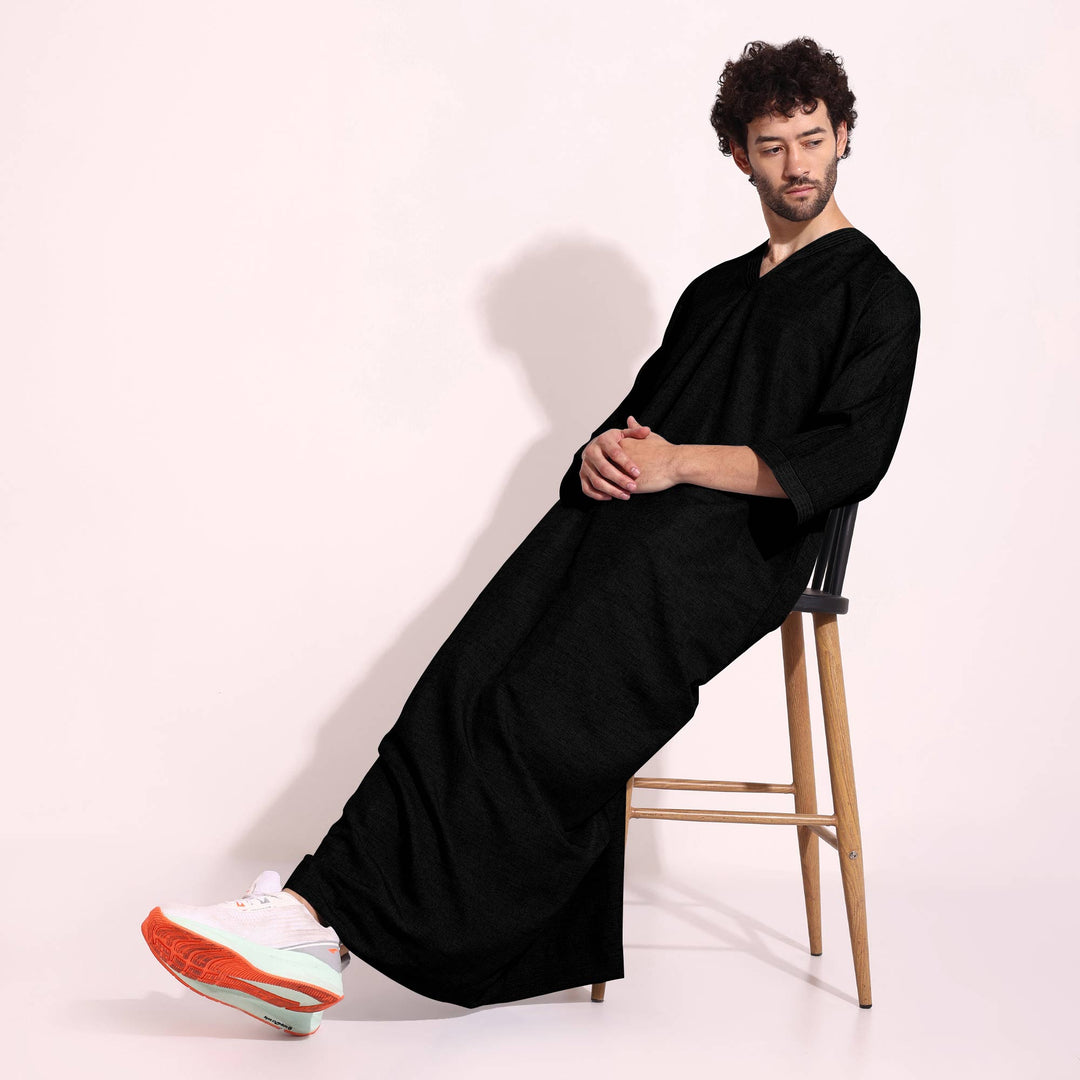 Arab Dress for Men: Timeless Appeal and Versatile Style - Kaftan.ae Arab Dress for Men: Timeless Appeal and Versatile Style - Kaftan.ae
