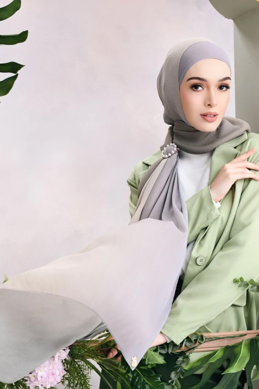 Hijab Scarf for Women: Graceful Style and Comfort (Nyria)
