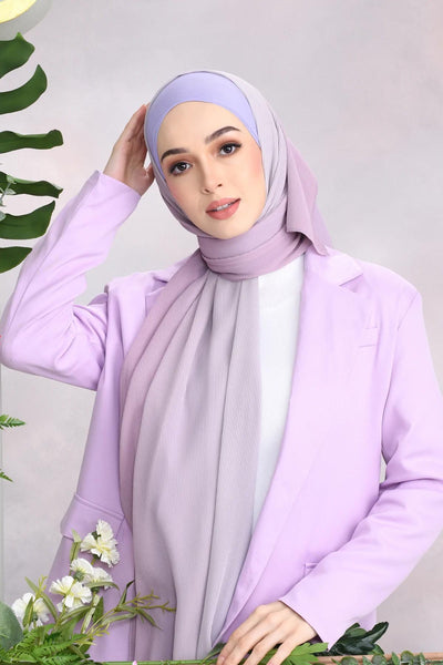  Purple chiffon hijab scarf, perfect for elevating any modest fashion ensemble.