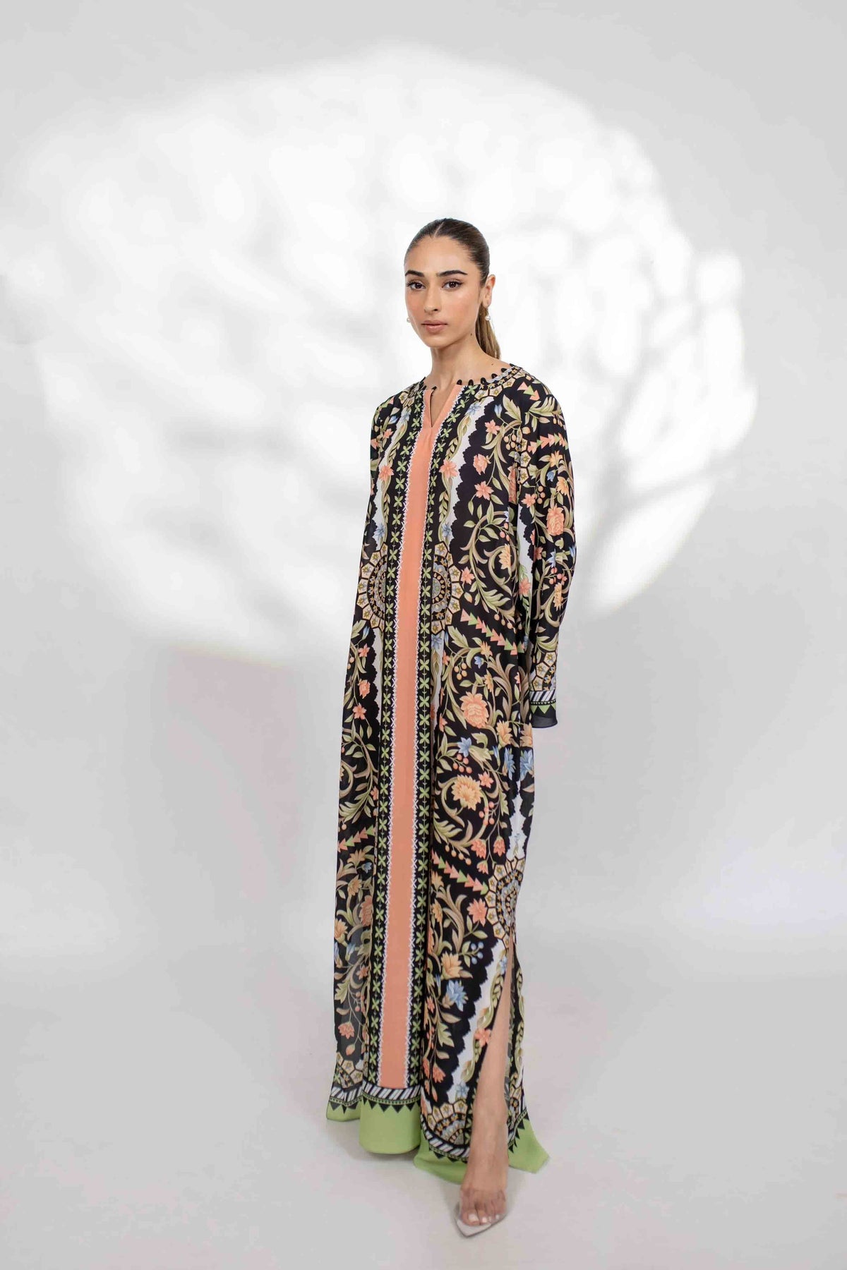 Pakistani Kaftan Dress: Elegant and Versatile (Sareen) - Kaftan.ae
