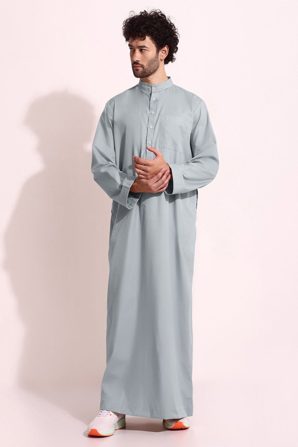 Arabic Dress for Men: Effortless Style and Comfort - Kaftan.ae Arabic Dress for Men: Effortless Style and Comfort - Kaftan.ae